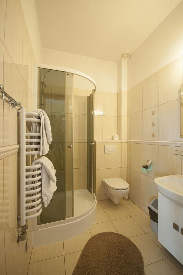 Hotel Restauracja Pod Parowozem Ostrowiec Swietokrzyski Ngoại thất bức ảnh